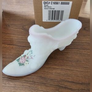 Fenton White Satin Cabbage Rose Glass Slipper With Handpainted Rose Pattern